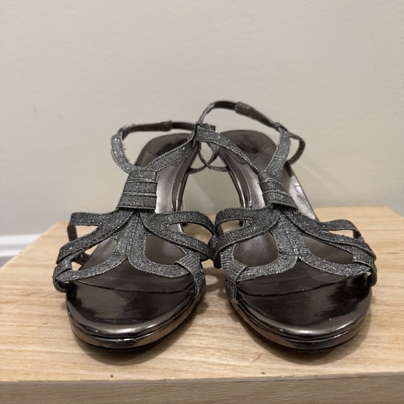 Mootsies Tootsies Black & Silver Floral Foot Clear Heels 7.5 - Picture 5 of 7